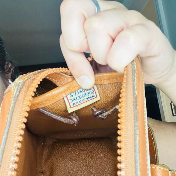 Vintage DOONEY & BOURKE Bone White Tan 1980s Leather Crossbody Straps Handbag - Picture 12 of 14